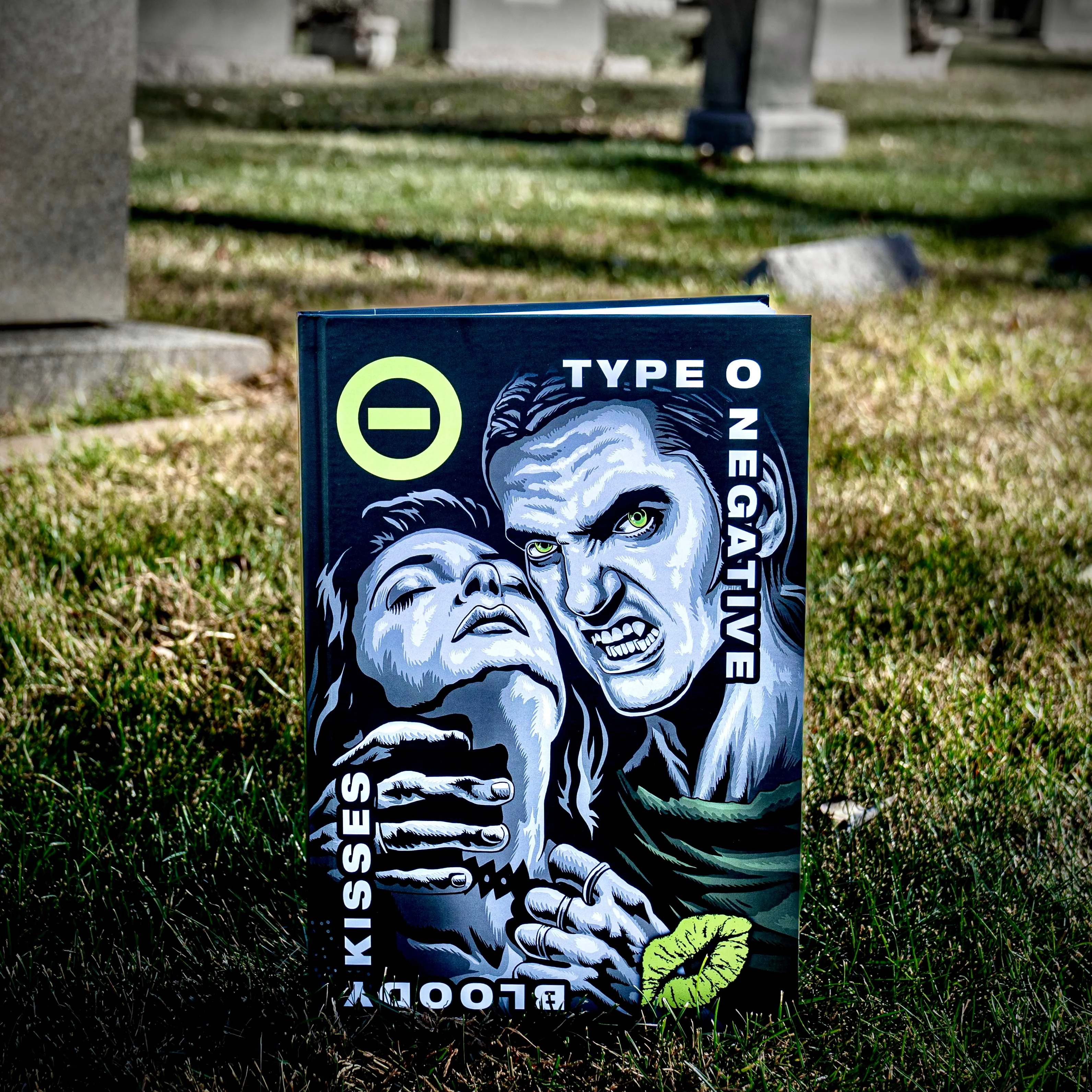 Type O Negative: Bloody Kisses 30 - Repulsion Artifact Edition - Image 16